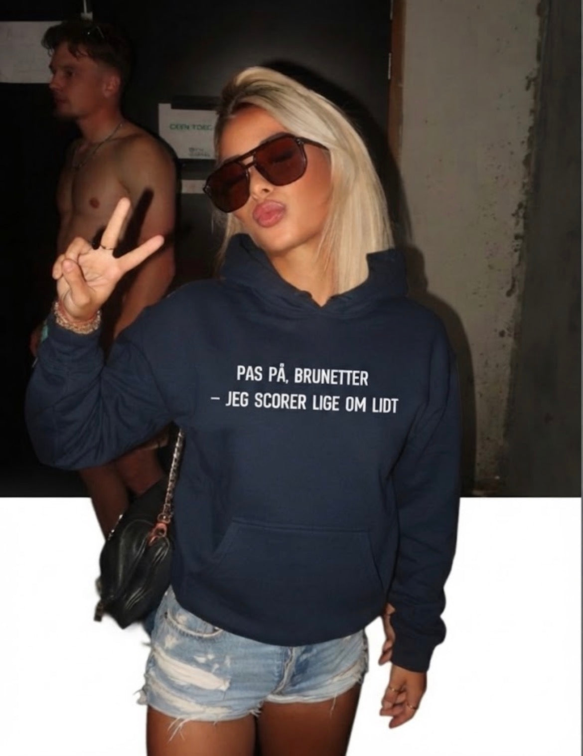Pas på brunetter  jeg scorer lige om lidt Hoodie