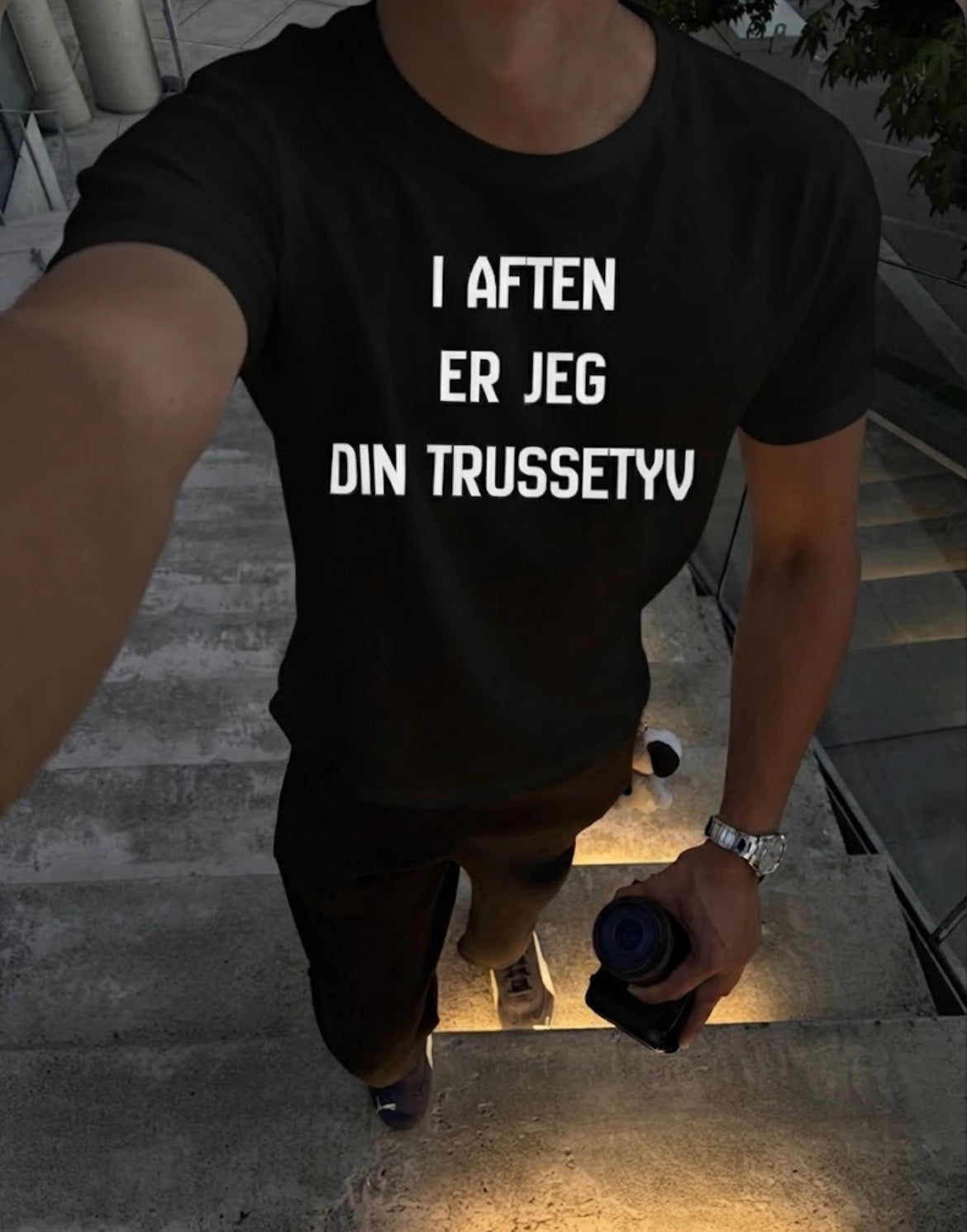 I aften er jeg din trussetyv tee