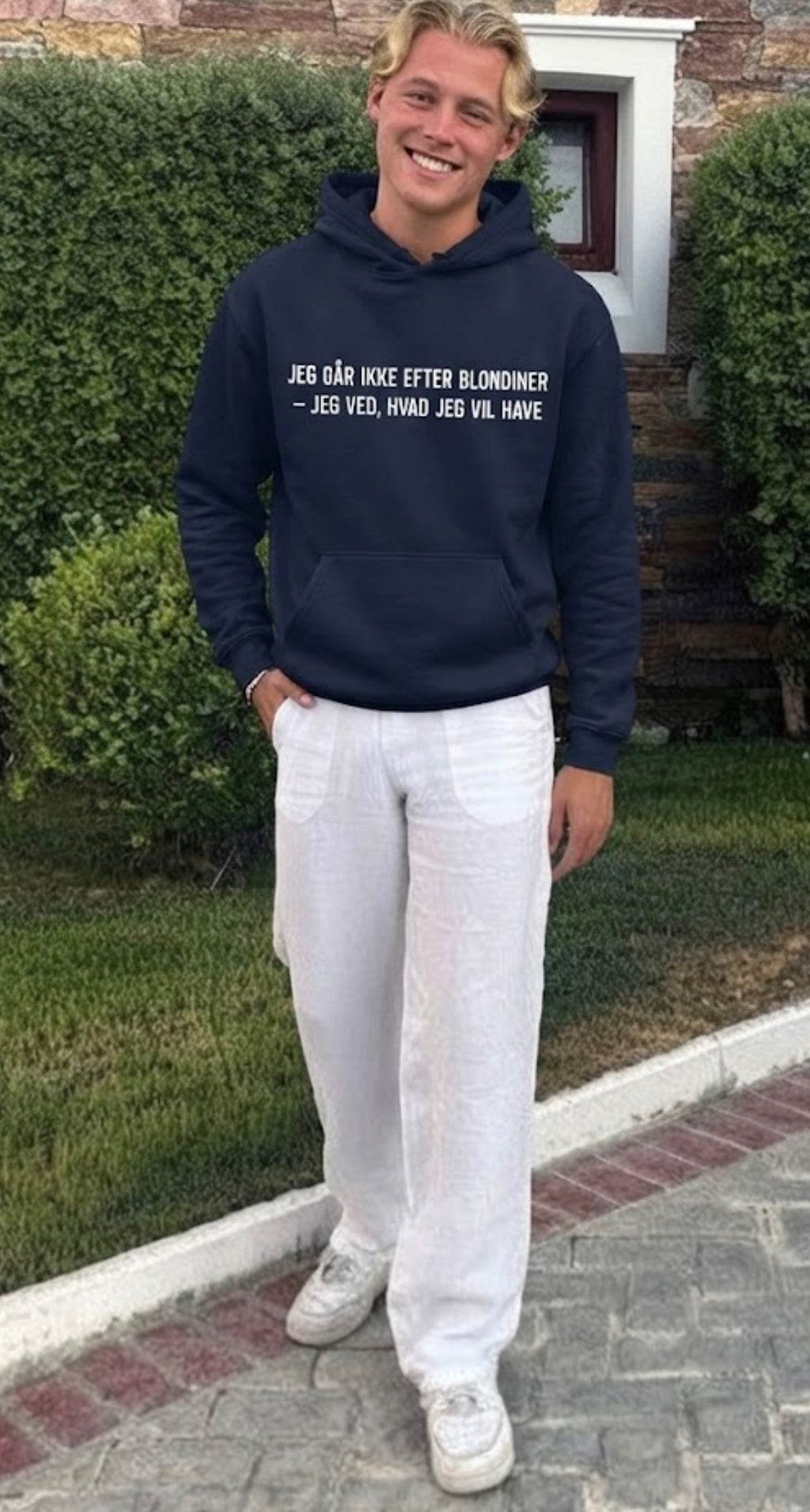 Jeg går ikke efter blondiner — jeg ved, hvad jeg vil have  Hoodie