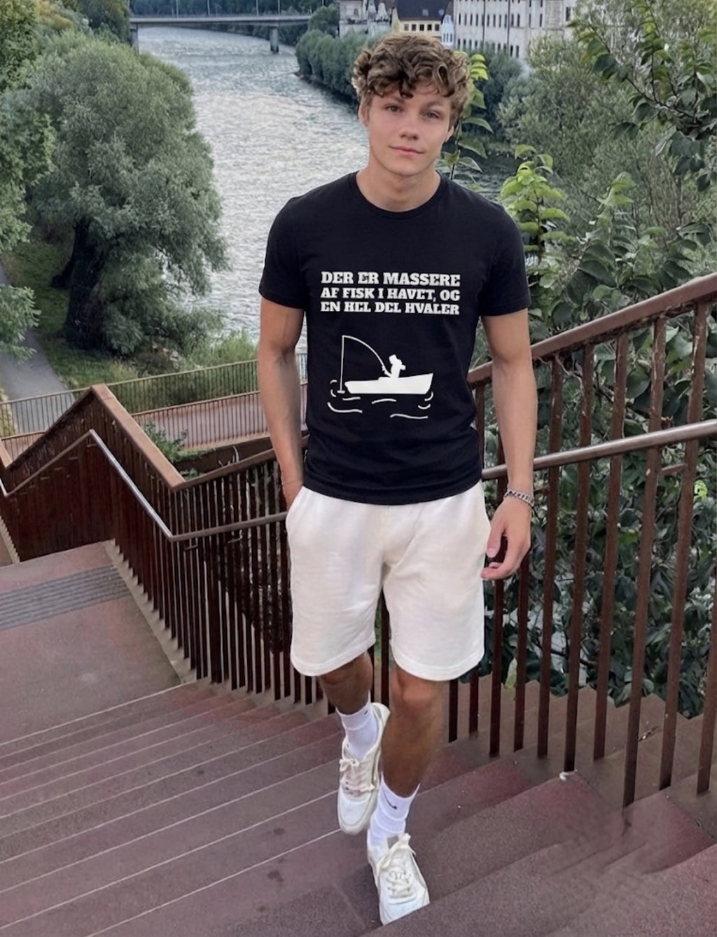 Der er små fisk Tee