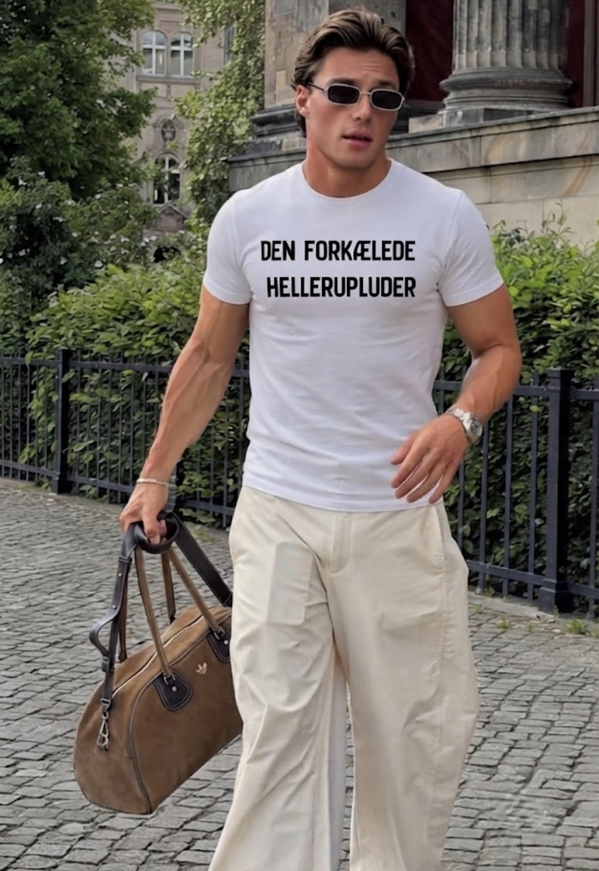 Den forkælede hellerupluder tee