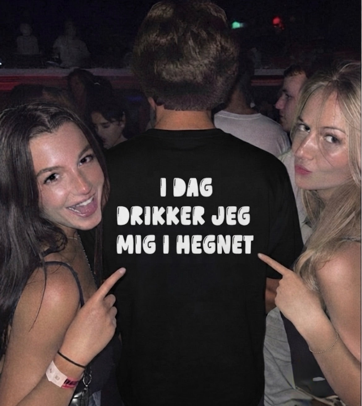 i dag drikker jeg mig i hegnet tee