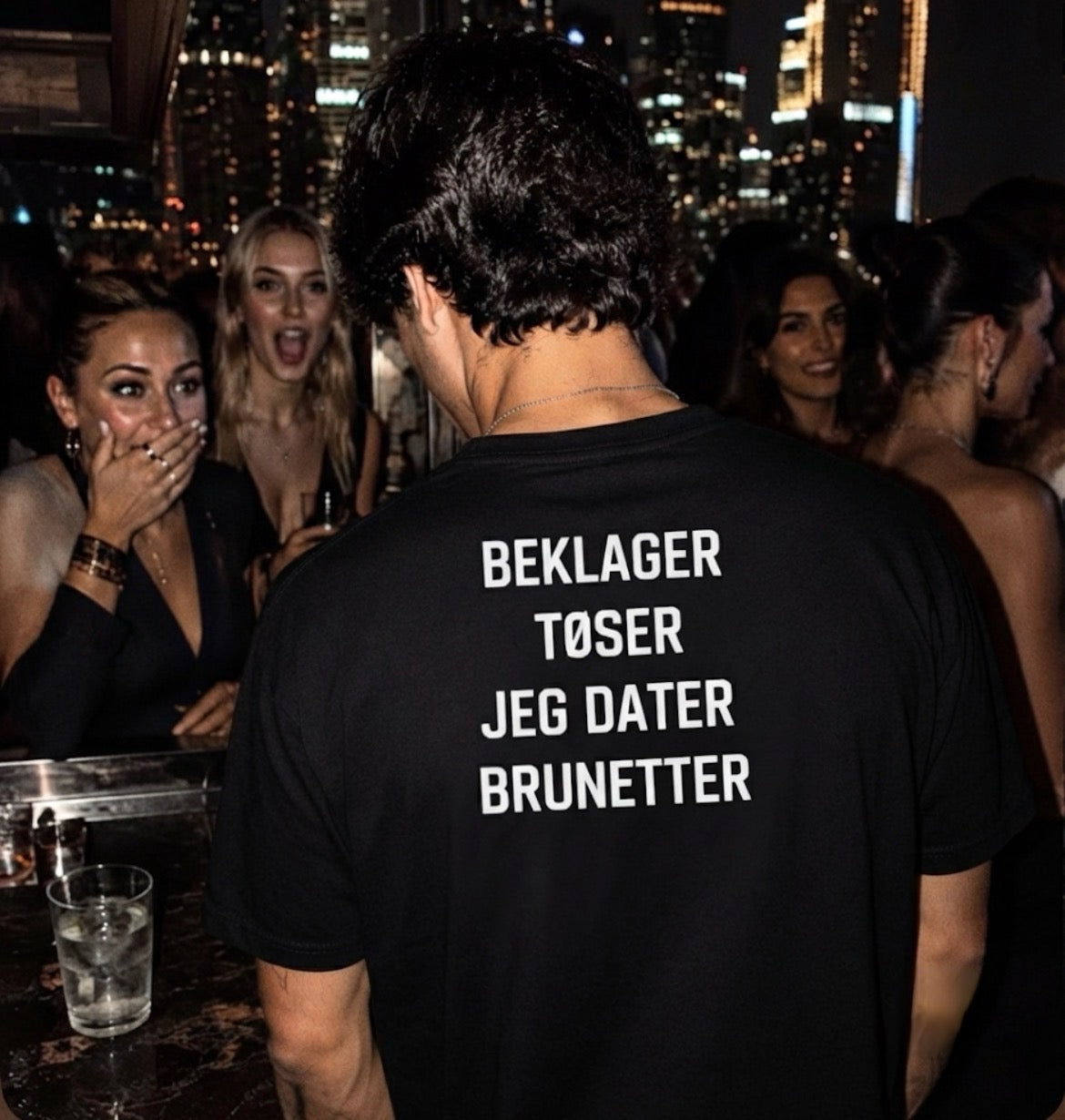 Beklager tøser jeg dater brunetter tee