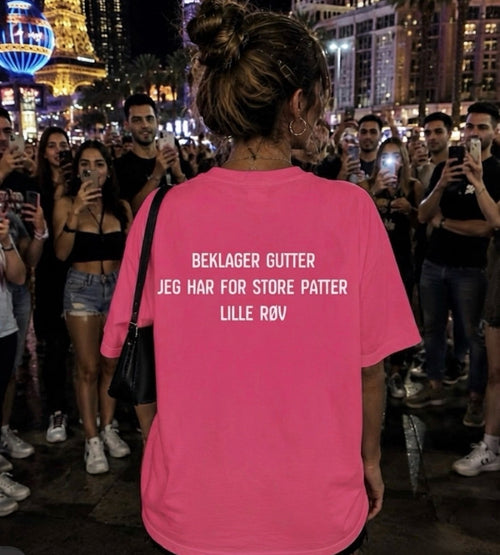 Beklager gutter jeg har for store patter lille røv tee